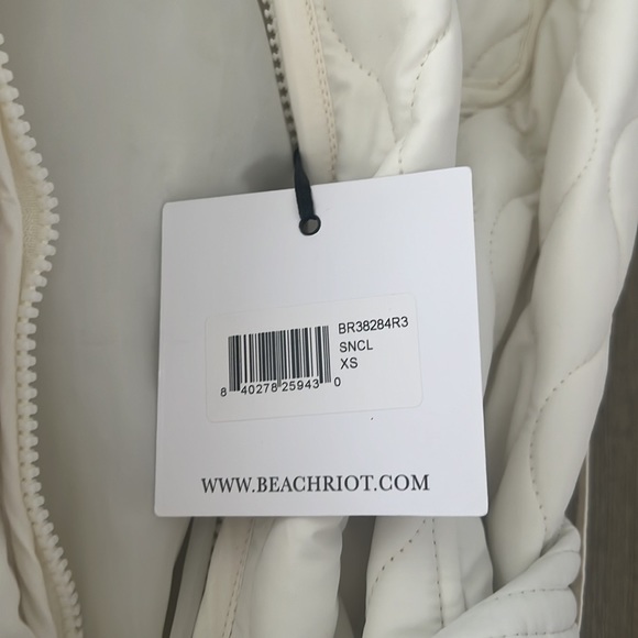 COPY - Beach Riot Glenn Vest $158 online now Revolve XS - Picture 3 of 5